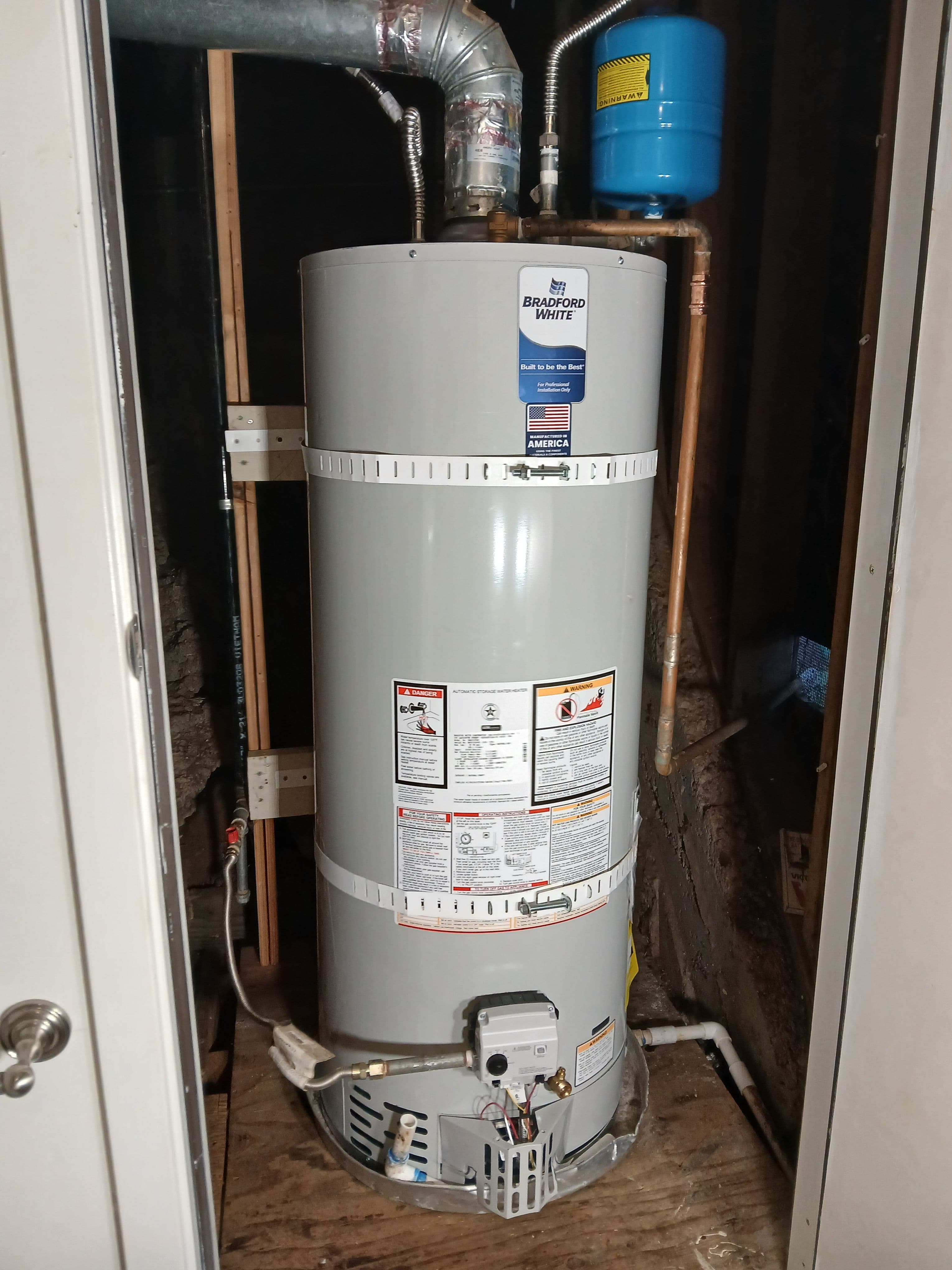 Project 50-Gallon Hot Water Heater Installed in Sausalito image