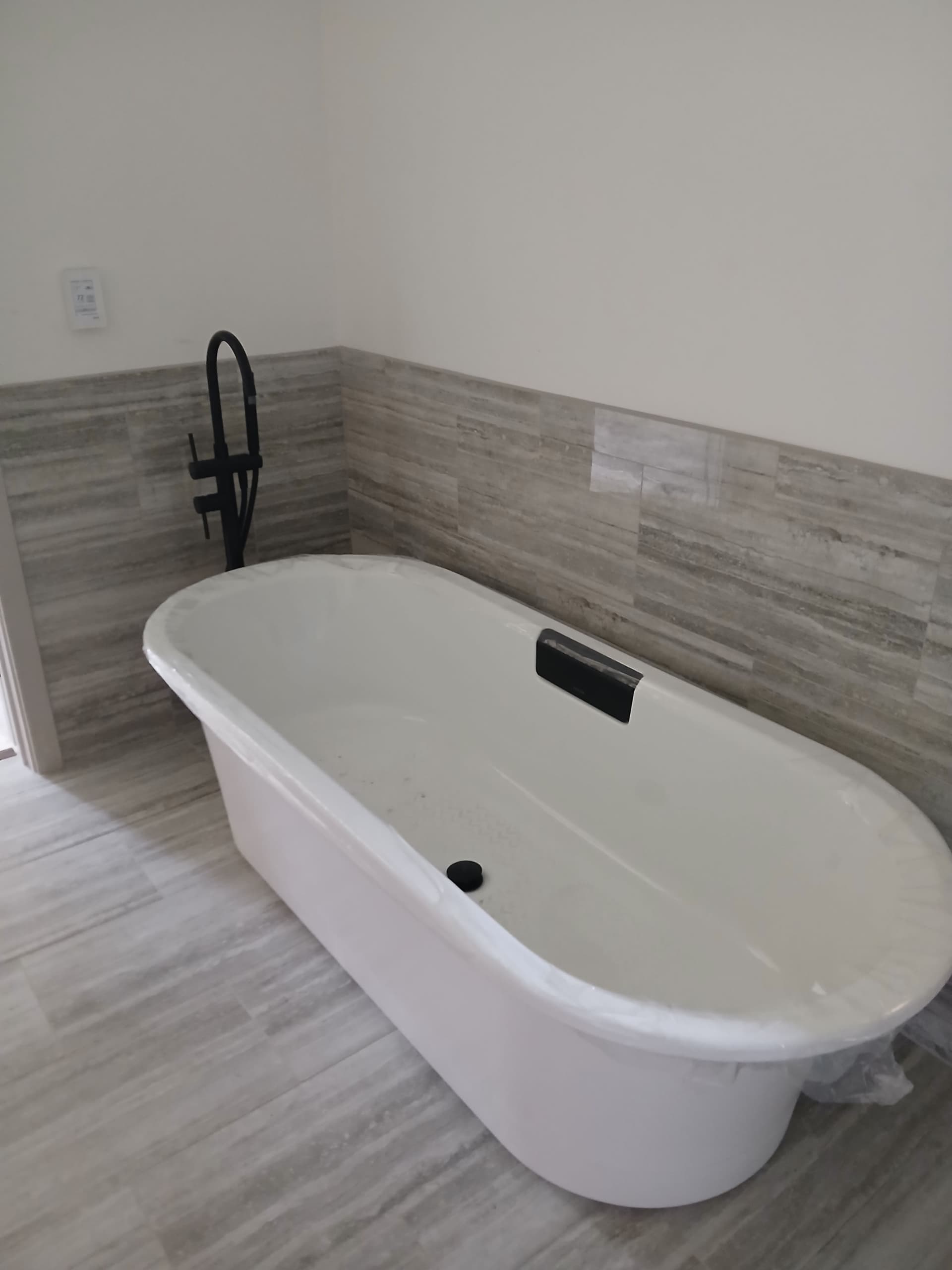 Kohler Free-Standing Cast Iron Tub Install in Angwin CA image